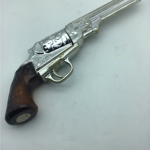 Vintage Western Themed Avon Cologne bottles - Picture 5 of 5